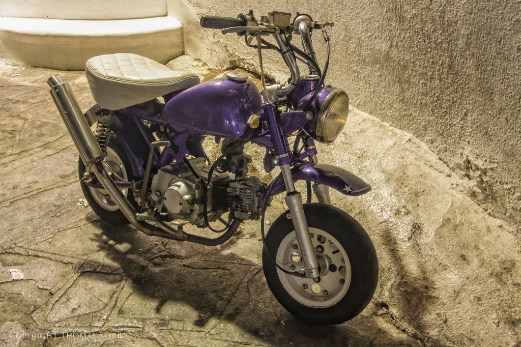 NIKON 1 V2 + 10.0-30.0 mm f/3.5-5.6 @ ISO 1600, 1/6, f/5.6