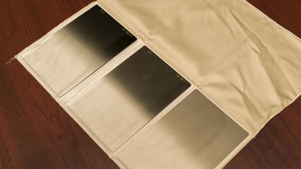 Set of graduated neutral density filters