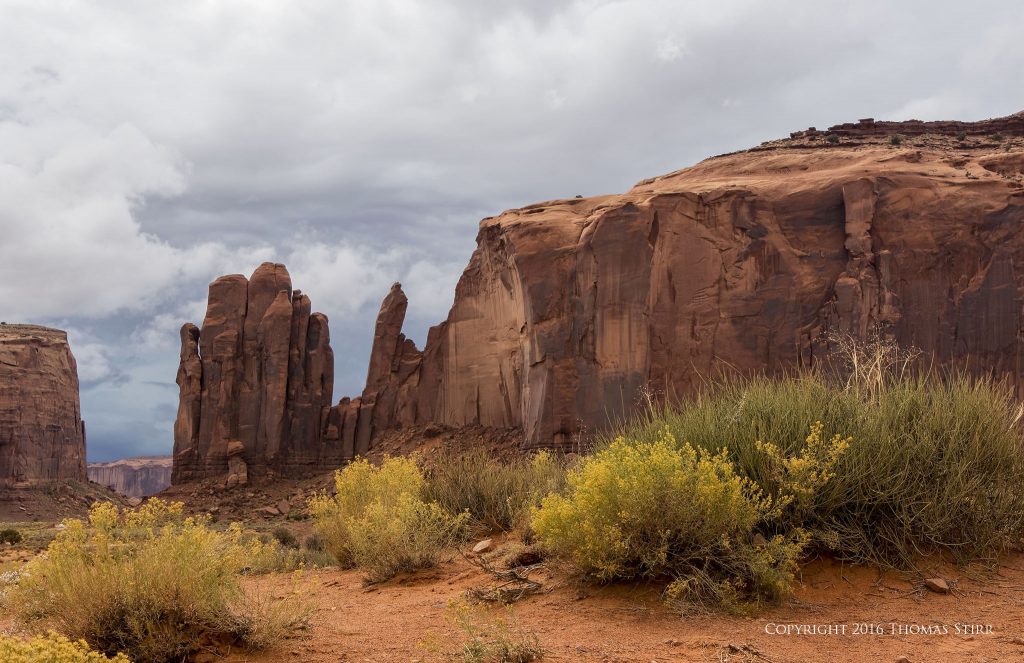 Nikon 1 J5 + 1 Nikon 10-100mm f/4-5.6 @ 18mm, efov 48m, f/8, 1/160 sec, ISO-160. Monument Valley, Utah.